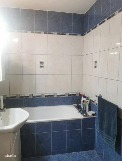 Apartament cu 4 camere decomandat în Rogerius