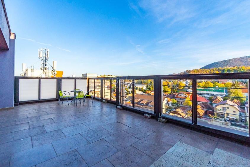 Apartament cu 5 camere decomandat, mobilat în Brașovul Vechi