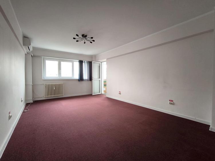 Apartament cu 4 camere în Obor