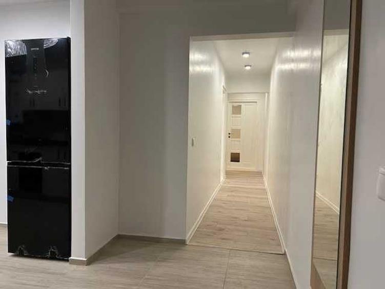 Apartament cu 2 camere decomandat în Cornișa
