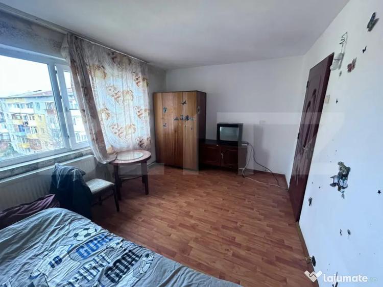 Apartament cu 2 camere semidecomandat în Plopilor
