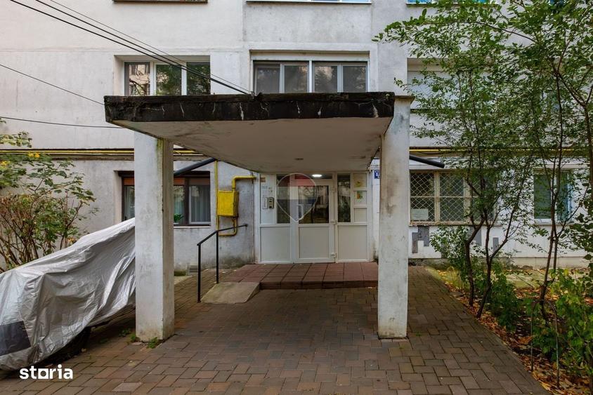 Apartament cu 2 camere decomandat în Cornișa