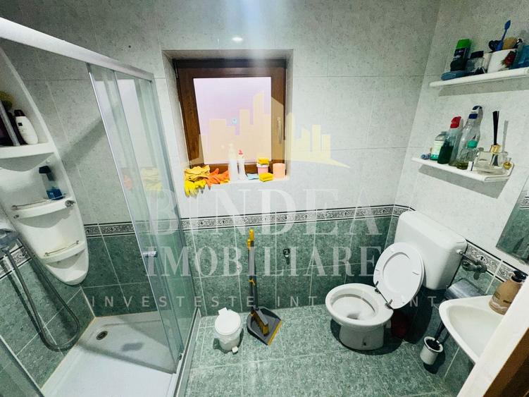 Casă individuală cu 8 camere cu Canalizare în Giarmata