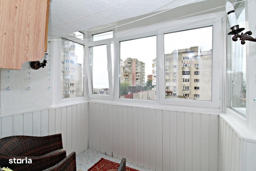 Apartament cu 3 camere decomandat în Faleza Nord