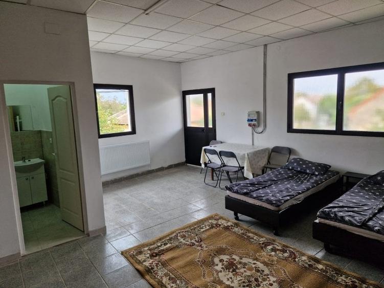 Apartament cu 4 camere semidecomandat, mobilat în Fabric