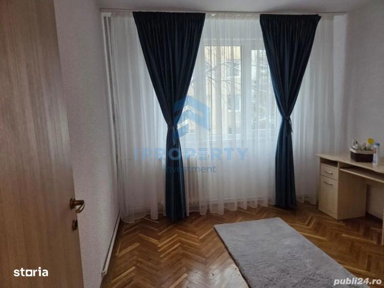 Apartament cu 3 camere în Drumul Taberei