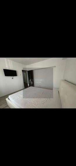 Apartament cu 2 camere decomandat în Apărătorii Patriei