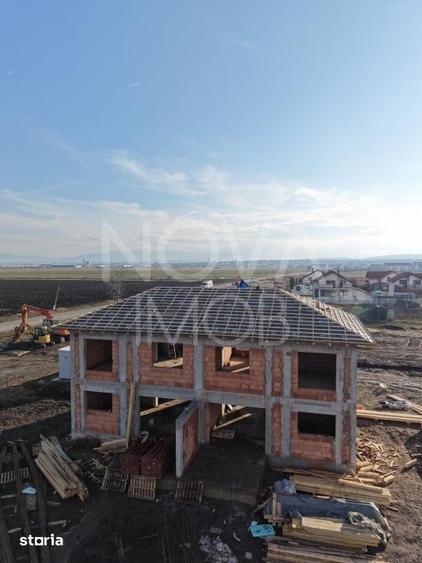 Casă cu 5 camere cu Teren 306 Mp în Șura Mică