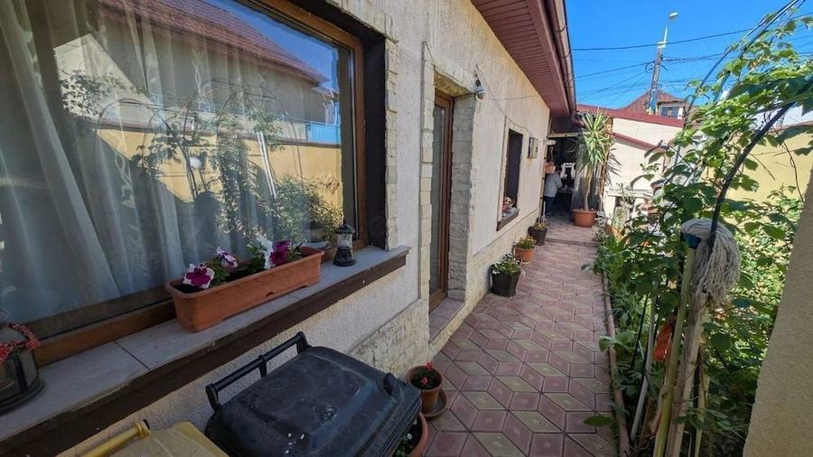 Casă individuală cu 3 camere cu Canalizare în Anda