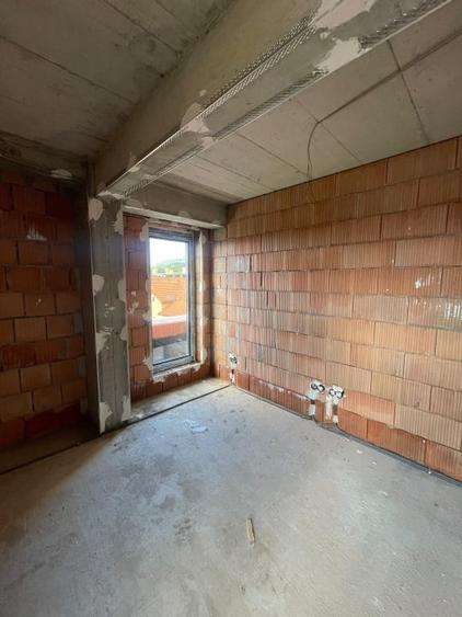 Apartament cu 2 camere semidecomandat în Independenței
