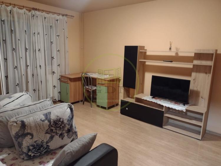 Apartament cu 2 camere decomandat, mobilat în 13 Decembrie