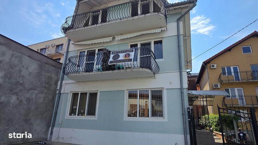 Casă cu 4 camere în Băile Felix