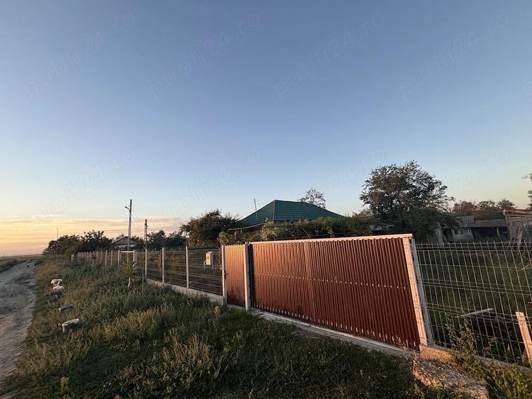 Casă cu Teren 1700 Mp în Padina