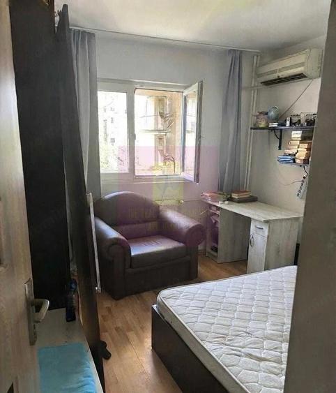 Apartament cu 3 camere decomandat în Octavian Goga