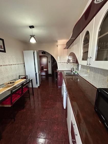 Apartament cu 2 camere decomandat în Exterior Vest