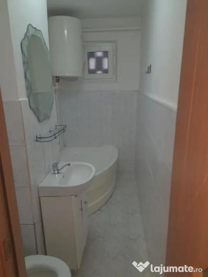 Apartament cu 2 camere nedecomandat în Central
