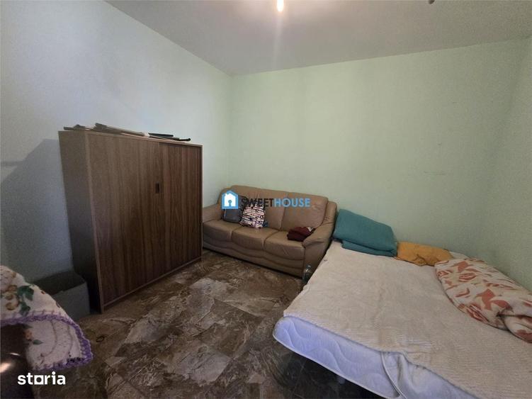 Casă cu 4 camere cu Teren 1250 Mp în Mândra