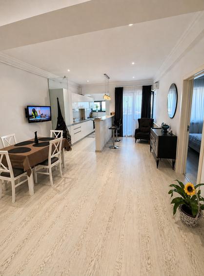 Apartament cu 2 camere semidecomandat, mobilat în Gara