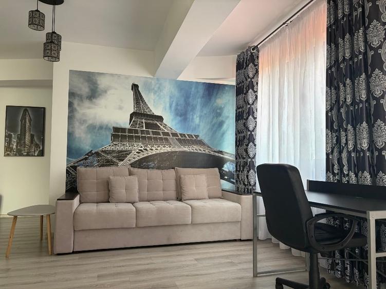 Apartament cu 2 camere decomandat, mobilat în Central