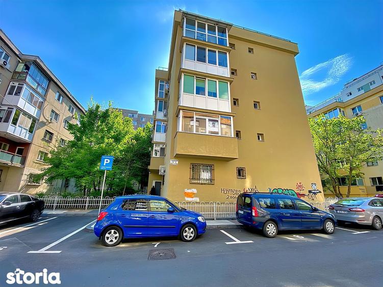 Apartament cu 3 camere decomandat în Rahova