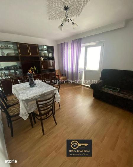 DE VANZARE | Apartament 3 camere decomandat Paltinisului Etaj 3