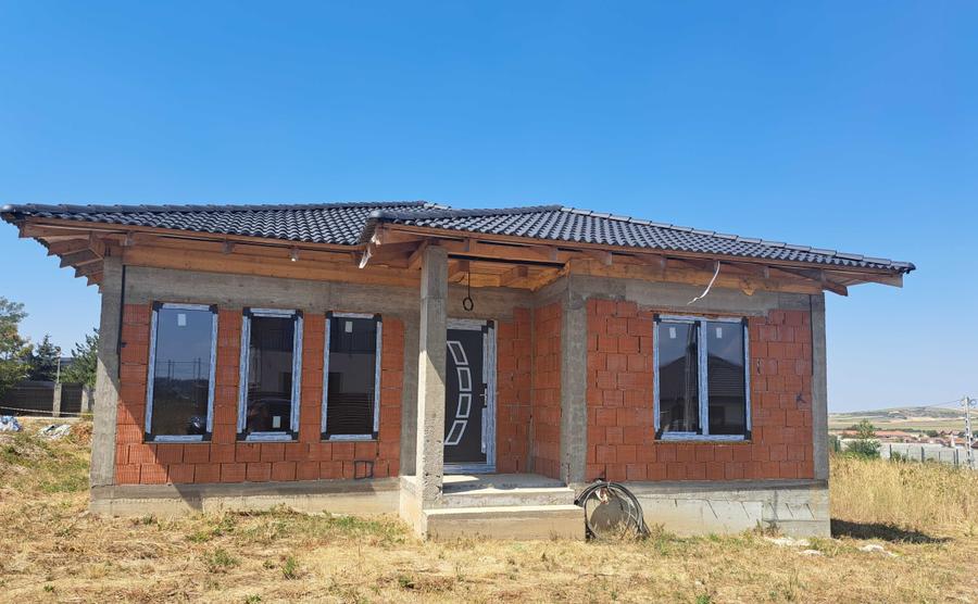 Casă cu 2 camere în Exterior Vest