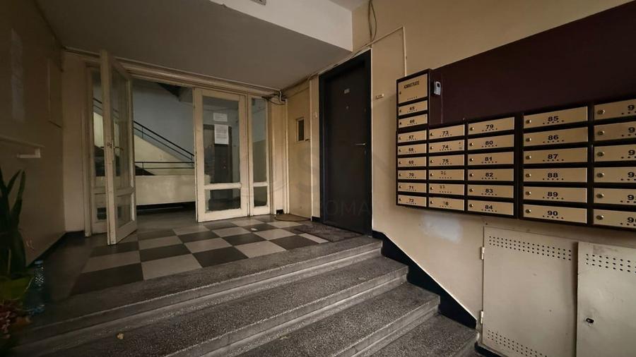 Apartament cu 2 camere semidecomandat, mobilat în 1 Mai