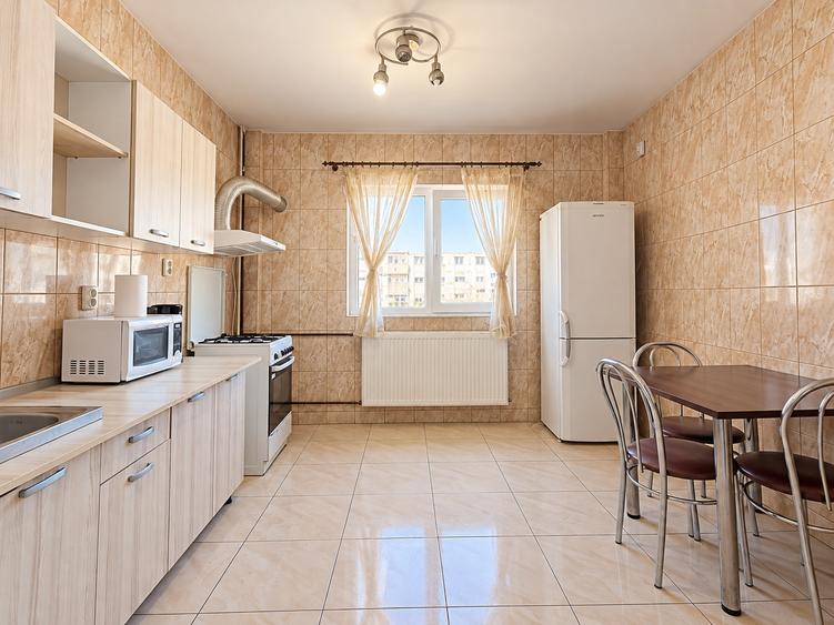 Apartament cu 2 camere decomandat în Păcii