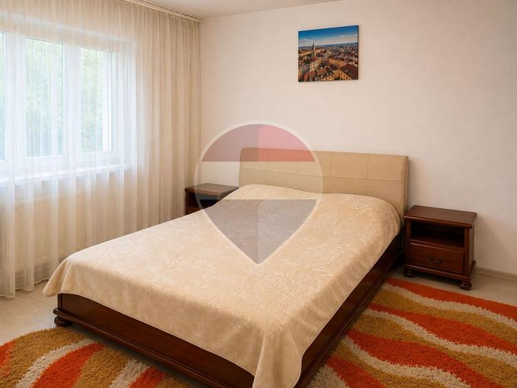 Apartament cu 3 camere decomandat, mobilat în Panduri