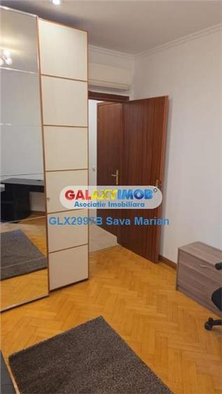 Apartament cu 3 camere semidecomandat, mobilat în Primăverii