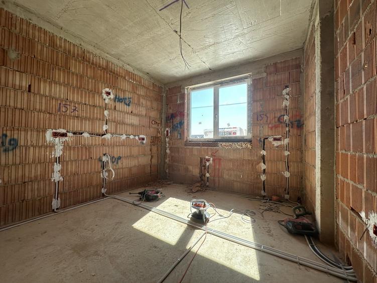 Duplex cu 4 camere cu Canalizare în Moșnița Nouă