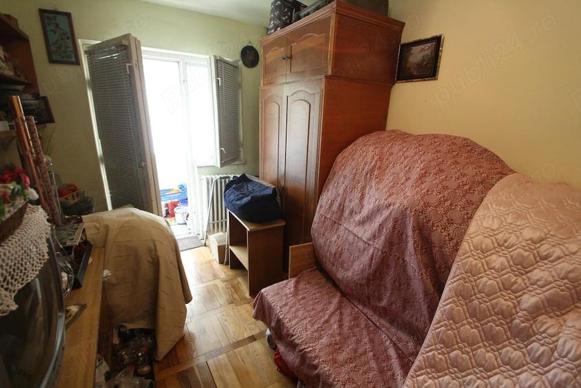 Apartament cu 3 camere decomandat în Girocului