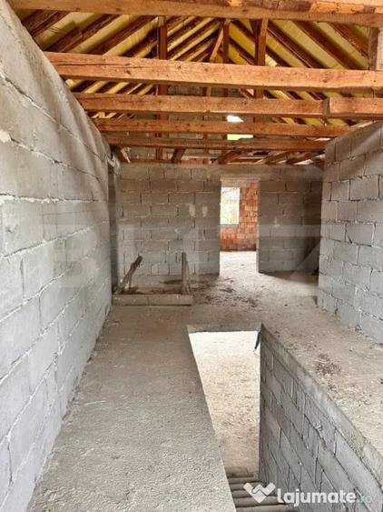 Casă cu 7 camere cu Teren 1106 Mp în Dej