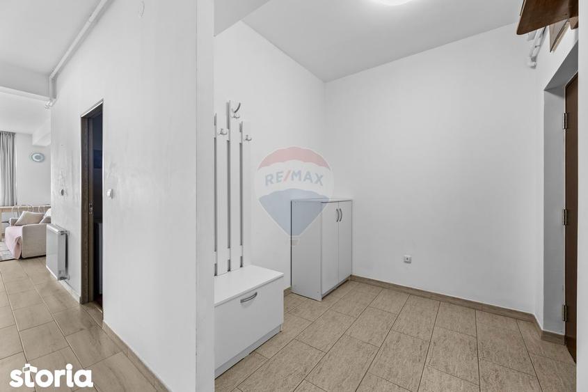 Apartament cu 3 camere semidecomandat, mobilat în UTA