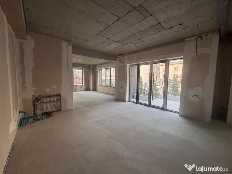 Spațiu comercial, de 90 mp, în Ultracentral