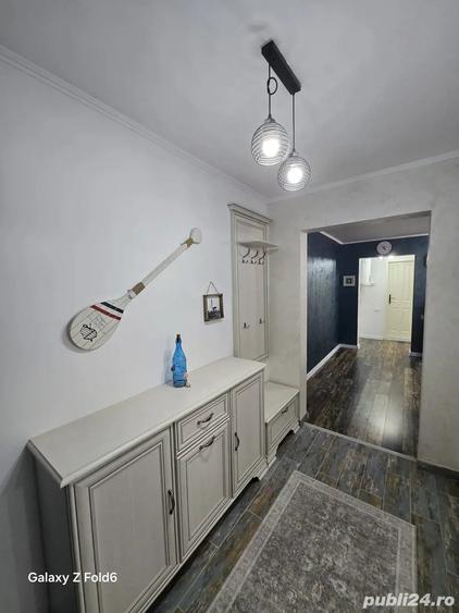Apartament cu 3 camere semidecomandat în Jurilovca