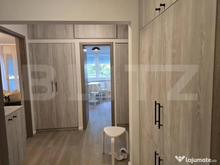Apartament cu 3 camere decomandat în Micro 16