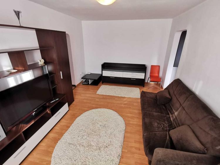 Apartament cu 2 camere semidecomandat în Astra