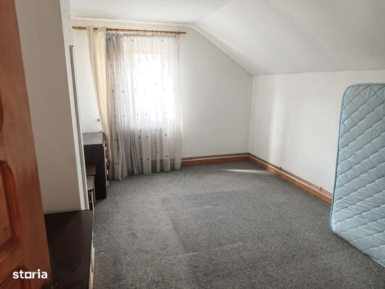 Casă cu 4 camere în Exercițiu