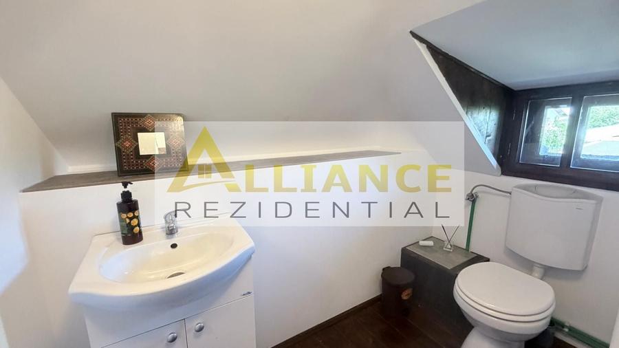 Casă individuală cu 4 camere cu Canalizare în Berceni