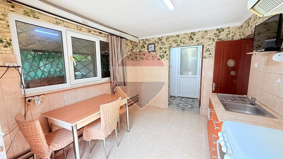 Casă individuală cu 4 camere cu Teren 428 Mp în Central