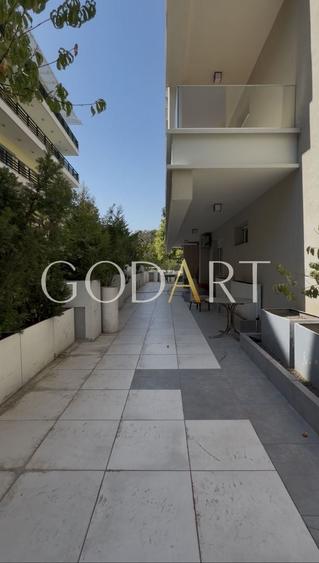 Apartament cu 5 camere semidecomandat, mobilat în Șoseaua Nordului
