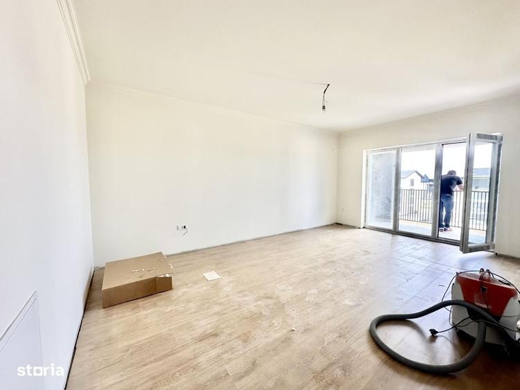 Apartament cu 3 camere decomandat în Neptun