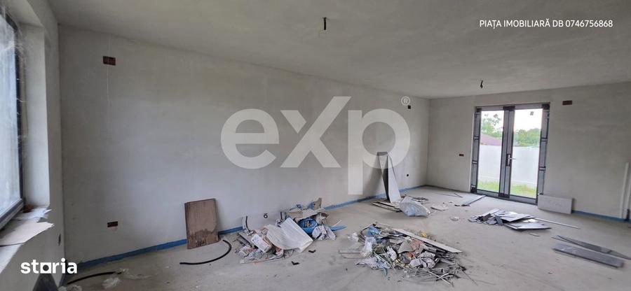Casă cu 4 camere cu Teren 250 Mp în Matraca