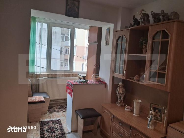 Apartament cu 3 camere, etaj 1, centrala termica, zona Cated - 1