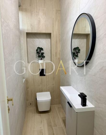 Apartament cu 4 camere decomandat în Dacia