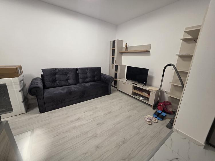 Apartament cu 2 camere decomandat în Roșu