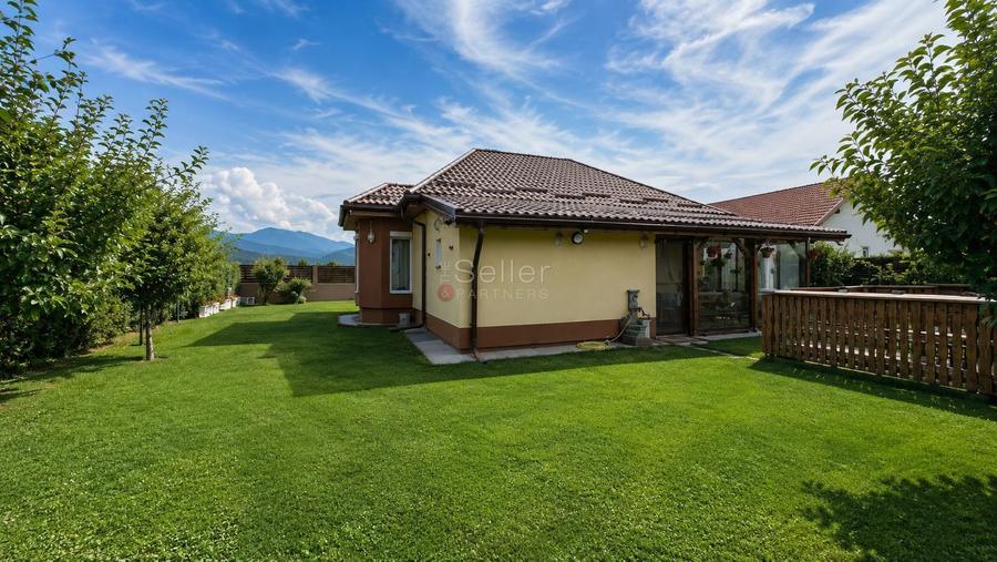Casă individuală cu 3 camere cu Canalizare în Bartolomeu