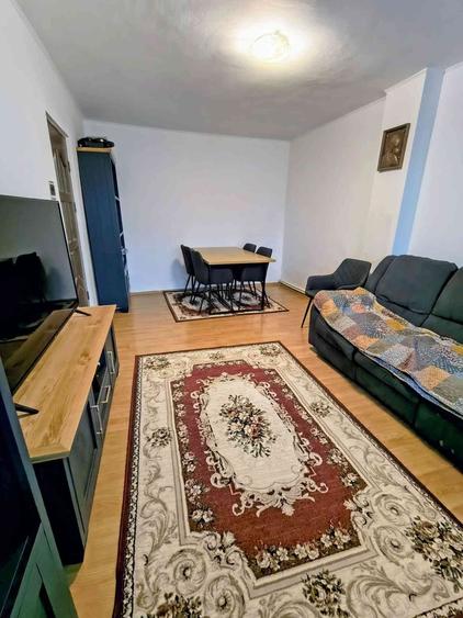Apartament cu 4 camere decomandat în Ultracentral