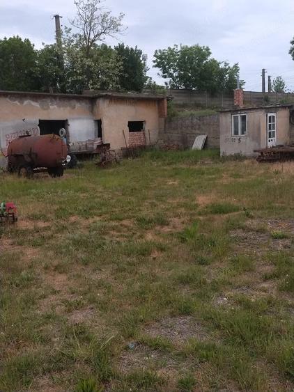 Teren de 2000 mp, în Chizătău